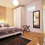 Castel בית נופש *